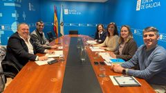 El encuentro mantenido por la conselleira de Medio Ambiente, �ngeles V�zquez, y el alcalde de A Laracha, Jos� Manuel L�pez