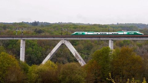 Viaducto del Arnoia, en la línea de alta velocidad a Galicia