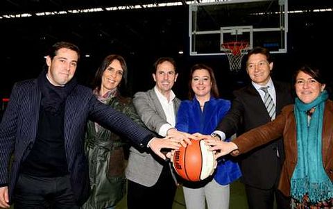 De izquierda a derecha, Blanco, Est�vez, Fole, L�pez, Lete y Su�rez, ayer en Fexdega.