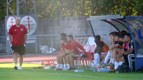 El t�cnico lamenta los puntos perdidos en partidos como el del Arteixo.