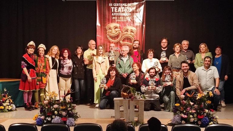 Foto de archivo de una entrega de premios del certamen de teatro aficionado de Foz