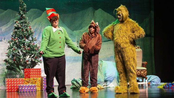 Espect�culo infantil��The Grinch. Un cuento de Navidad�, ayer en Vimianzo