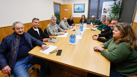 Reuni�n entre la conselleira de Mar y representantes de Agacomar y las cofrad�as pontevedresas