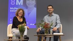 Teresa Castro, ayer en Vimianzo, con el psic�logo municipal, Sergio Trillo 