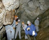 Abel Vigo, a la derecha con funda azul, en una de las visitas que gu�a a Rei Cintolo. 