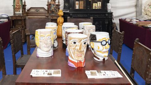 La serie de jarras de Sargadelos diseada por Luis Seoane que muestra Csar Antigedades este fin de semana en A Pontenova