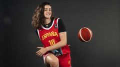 Irene Noya, posando na concentraci&oacute;n coa selecci&oacute;n espa&ntilde;ola Sub-20.