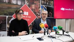 Mara Reigosa, que se emocion durante su comparecencia, y Miguel Fernndez, ante los medios este viernes