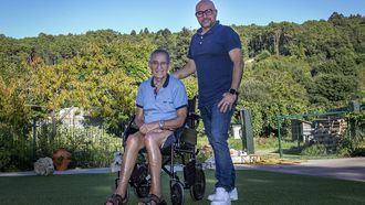 Juan Queija sufri� el ictus en el 2019 y, aunque tiene una discapacidad del 83 %, su hijo Geno se empe�� en hacer todo lo posible para mejorar su calidad de vida