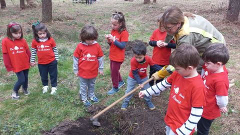 Alumnos del colegio de Brens en San Pedro M�rtir