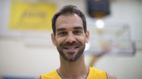 Jos� Manuel Calder�n, en su primer d�a con los Lakers