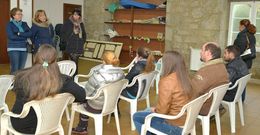 La concejala Eugenia Mart�n mantuvo una reuni�n informativa con las familias de Casti�eiro do Lobo.