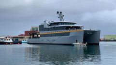 El Nebula mide 68,2 metros de eslora, 15,5 de manga y tiene un calado de 2,75 metros