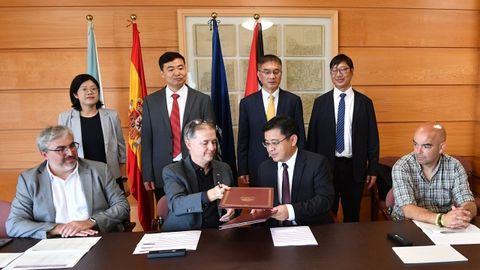 Encuentro de representantes de la UDC con representantes de la universidad china de Anhui