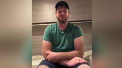 El influencer Jake Rosmarin narra desde su camarote la situaci�n de aislamiento.