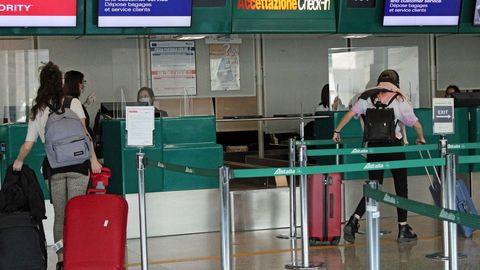 En el aeropuerto romano de Fimicino hoy despeg el primer vuelo de Air Fance Roma-Pars en dos meses