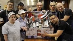 La parrillada Buenos Aires celebra su 40. aniversario con el sorteo de cuatro cestas de Navidad valoradas en 440 euros cada una