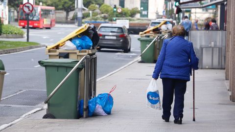 Segundo da (mircoles) con la basura de las calles sin recoger