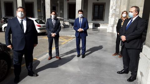De izquierda a derecha, Juan Baena, presidente de Preco; Ismael D�az, consejero delegado; Enrique Fern�ndez, consejero de Industria; Eva Pando, directora general del Idepa; e Isaac Pola