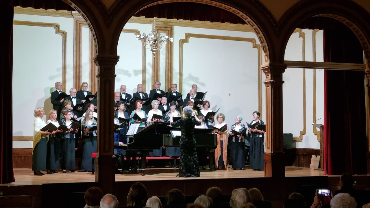 El Liceo acogerá un concierto de blues a cargo de Jeff Espinoza & Gaby Jogeix y una fiesta de Fin de Año