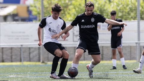 Laxe-Dumbr�a, ayer en el municipal laxense