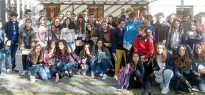 Alumnos de tercero de la ESO del instituto Laxeiro de Lal�n visitaron ayer el Parlamento gallego