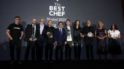 David Muoz, en el centro junto al alcalde de Madrid, con los otros premiados
