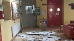 Techo ca�do en la residencia Santa Teresa de Oviedo, a la entrada del Hogar