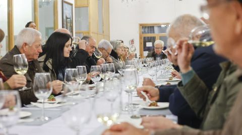 Tres platos cocinados por el chef Manu Rodr�guez acompa�aron los vinos