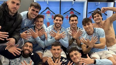 Jugadores del Celta, con las u�as pintadas; falta en la imagen Yoel Lago.