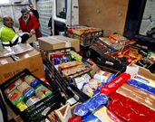 Las campa�as de recogidas de alimentos son ahora una constante en los concellos.
