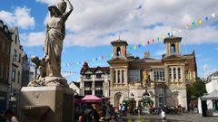 En el �rea de Kingston-upon-Thames fue coronado el rey Atelst�n en el a�o 925