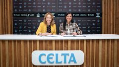 La presidenta del Celta, Mari�n Mouri�o, y la alcaldesa de Mos, Nidia Ar�valo, en la Cidade Deportiva Afouteza.