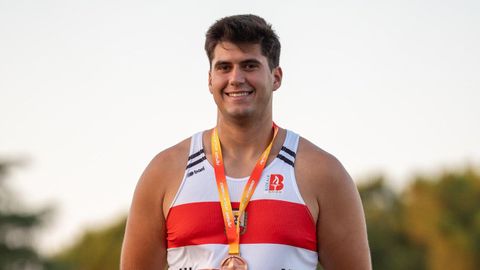 El lanzador laurentino Fernando Vallines. 