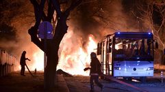 Al menos 18 muertos y 45 heridos en una explosi�n con coche bomba en Ankara