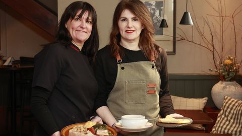 Sandra y M�nica Gayoso, en el restaurante Mami Mila