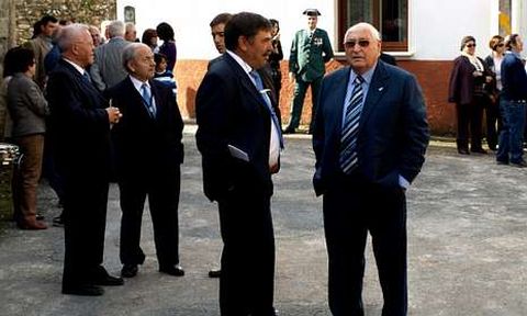 Costa Casares, a la derecha, en uno de sus �ltimos actos p�blicos, el pasado octubre en el Pilar.