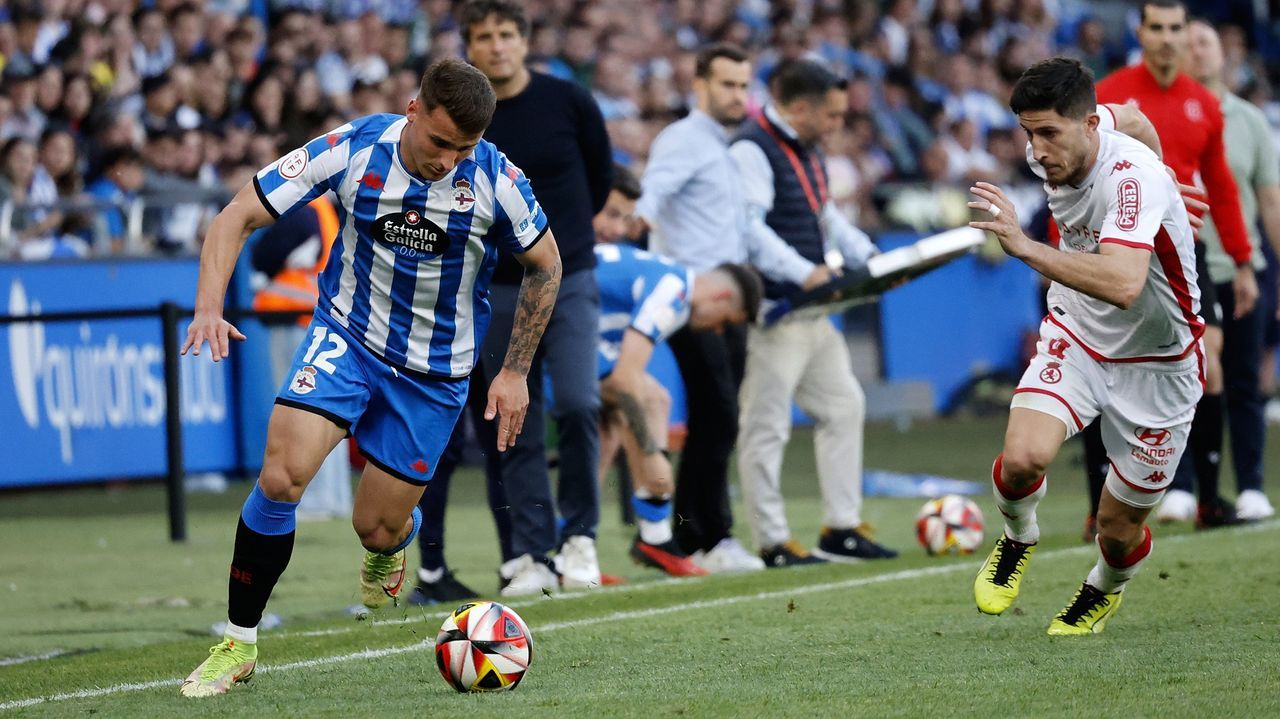 El Racing ultima un acuerdo con el delantero Raúl Alcaina
