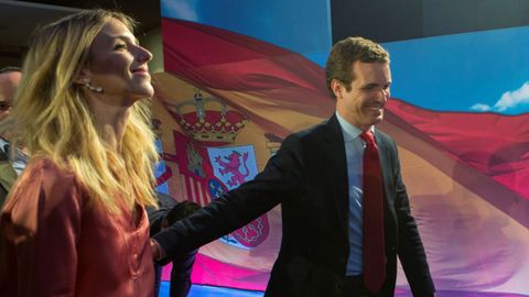 Cayetana lvarez de Toledo y Pablo Casado, en un acto electoral en Barcelona.