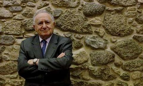 Alonso Montero v�n de recuperar os textos do seu heter�nimo Pedro Petouto.