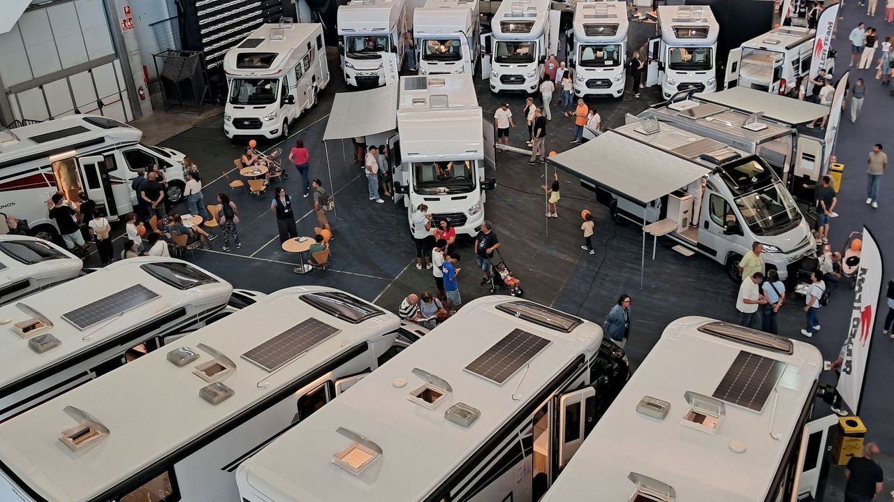 Unas 10.000 personas pasan por la primera edición del Salón del Caravaning en Vigo