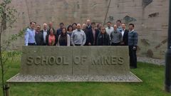 Grupo de investigadores del proyecto en Camborne School of Mines (Universidad de Exeter). Juan Mar�a Men�ndez Aguado, segundo por la izquierda, y Gloria Gonz�lez, octava