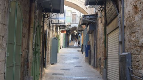 En las calles de Jerusaln reina un absoluto silencio ante la falta de visitantes.