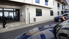 Imagen de archivo de la Polic�a Nacional en los juzgados de Ribeira.