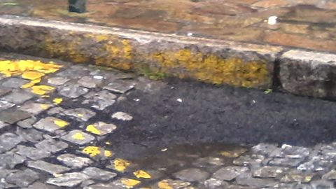 Bache en la r�a Concheiros, enfrente de Gadis.