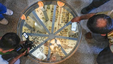 Vista del interior de la Sagrada Familia desde la torre de Jes�s, que bendecir� el papa.