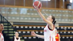 In�s Sotelo en un entrenamiento con la Selecci�n Espa�ola Sub-18