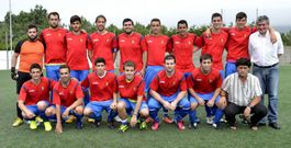 La plantilla del Mux�a se vio revalorizada con la aportaci�n de tres juveniles, que dieron m�s cambios ante las inoportunas lesiones. 