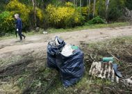 Los vecinos de Trabanca han sacado toneladas de basura de sus montes. 