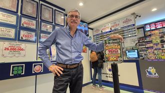 Andr�s Mart�nez con su hijo Benjam�n representan la quinta y sexta generaci�n del negocio.